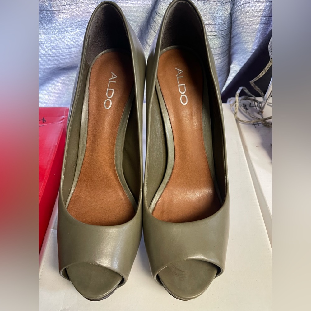 Olive Color Peep Toe Sandal